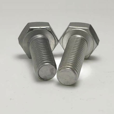 smo-24-fasteners-bolts.jpg